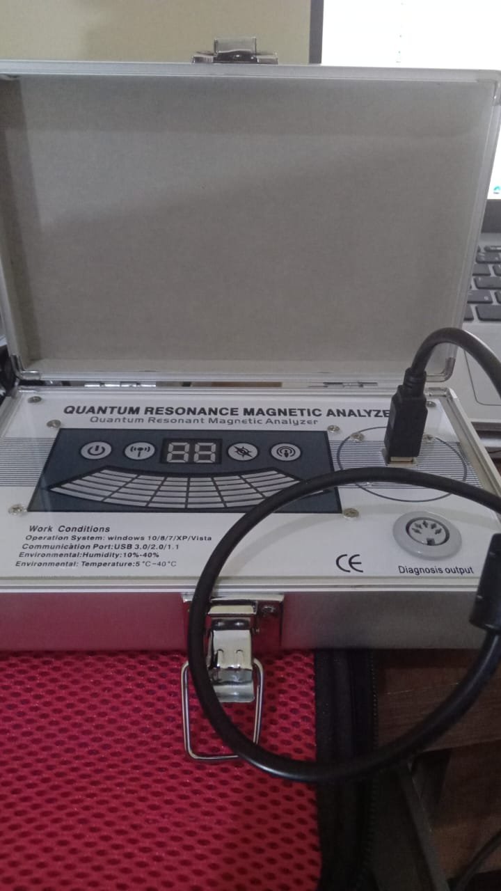 Analizzatore magnetico a risonanza quantistica