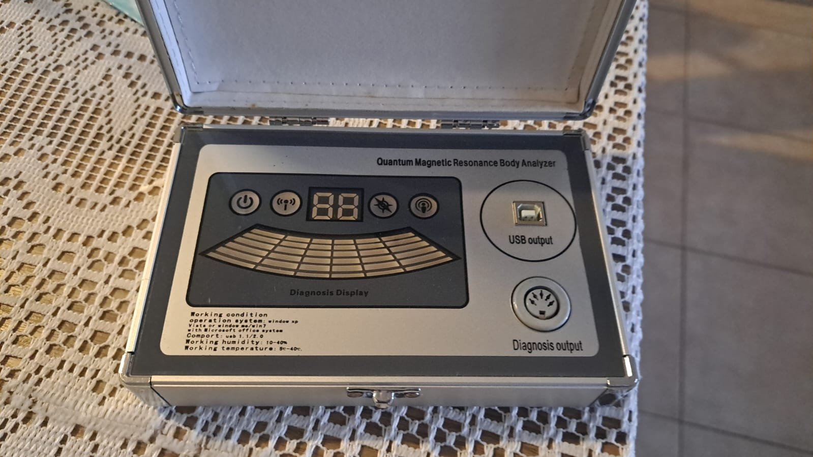 Analizzatore corporeo a risonanza magnetica quantistica