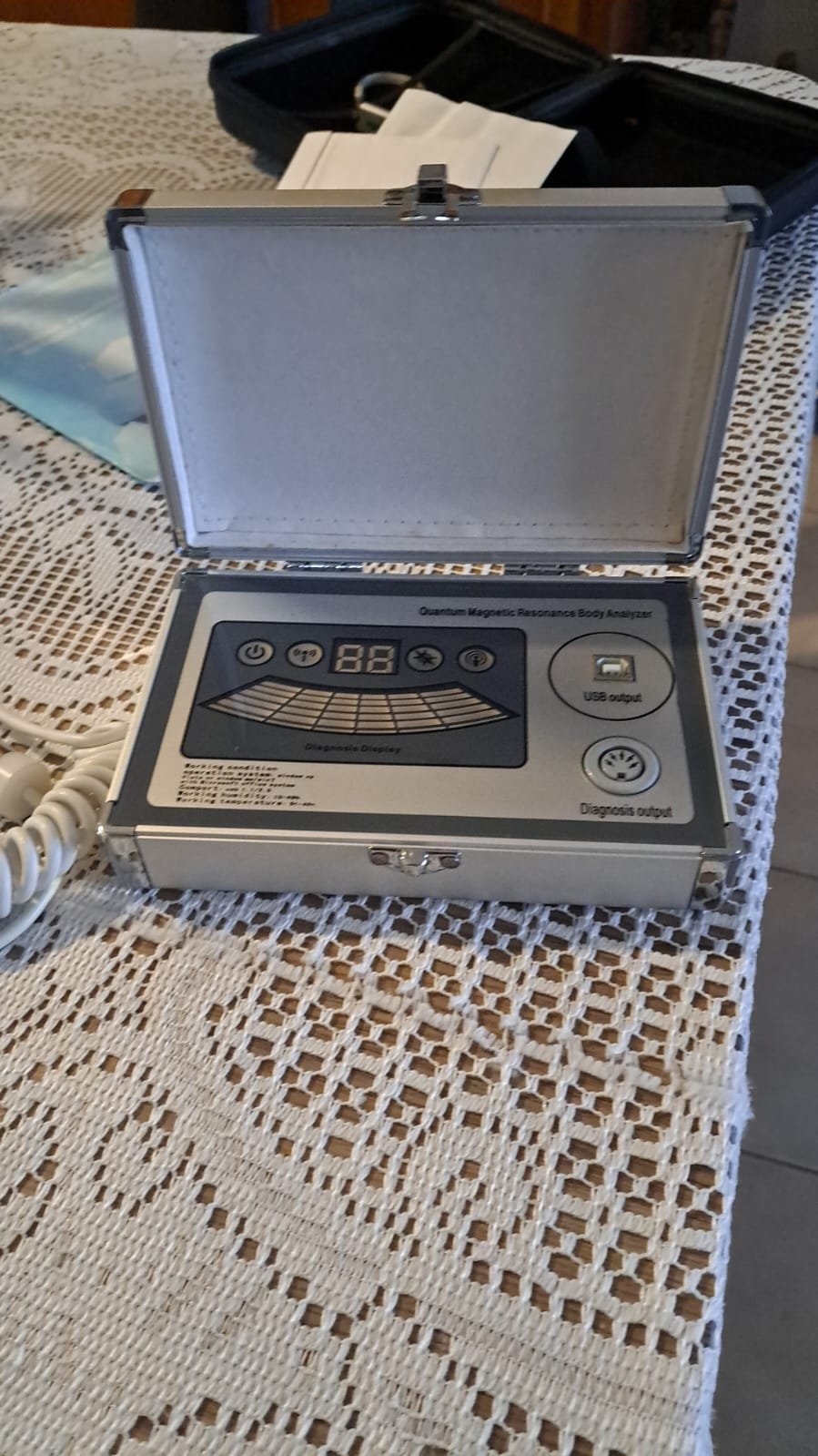 Analizzatore corporeo a risonanza magnetica quantistica